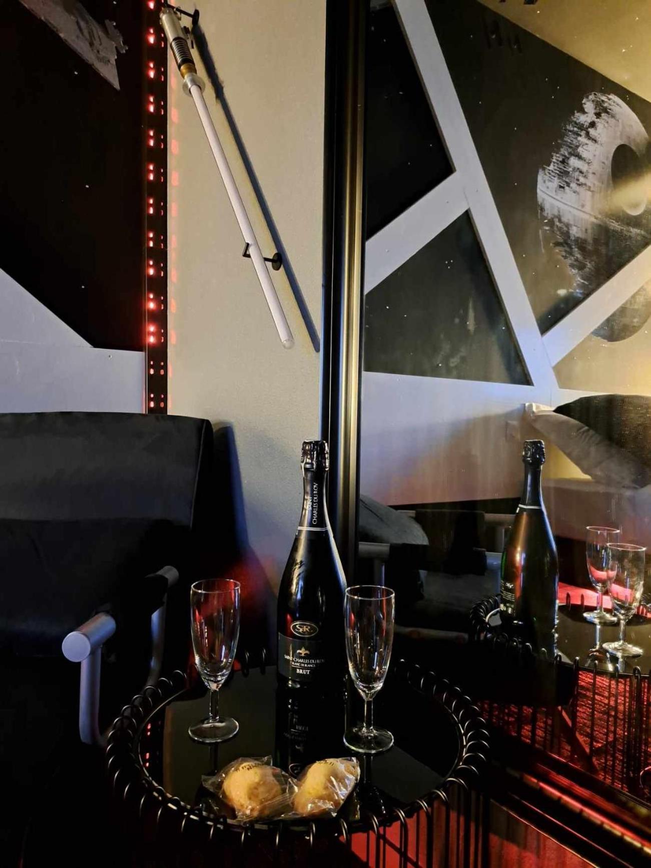 Hotel Les Deux Porches Verrieres  Zewnętrze zdjęcie