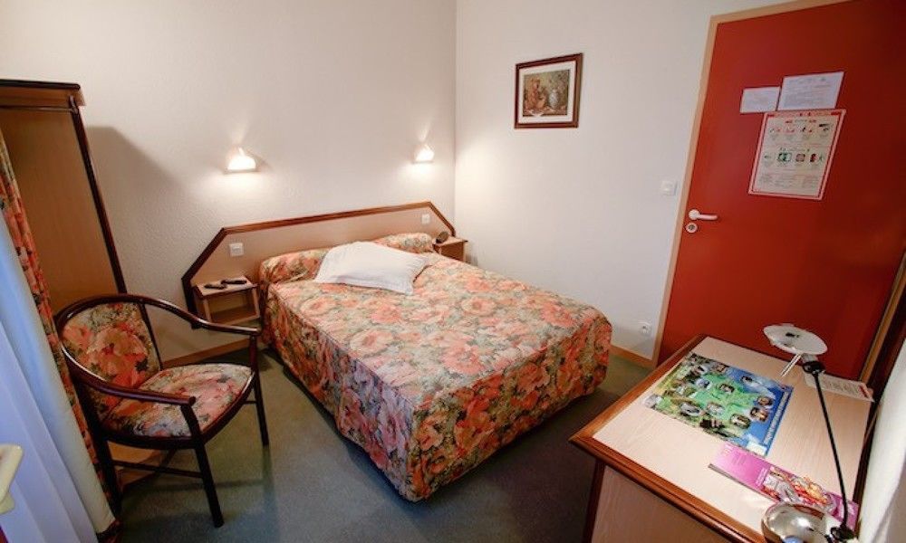 Hotel Les Deux Porches Verrieres  Zewnętrze zdjęcie
